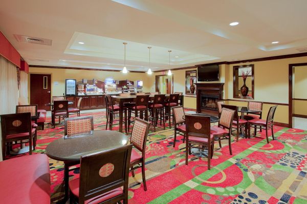 Holiday Inn Express & Suites PENSACOLA WEST-NAVY BASE (Pensacola)